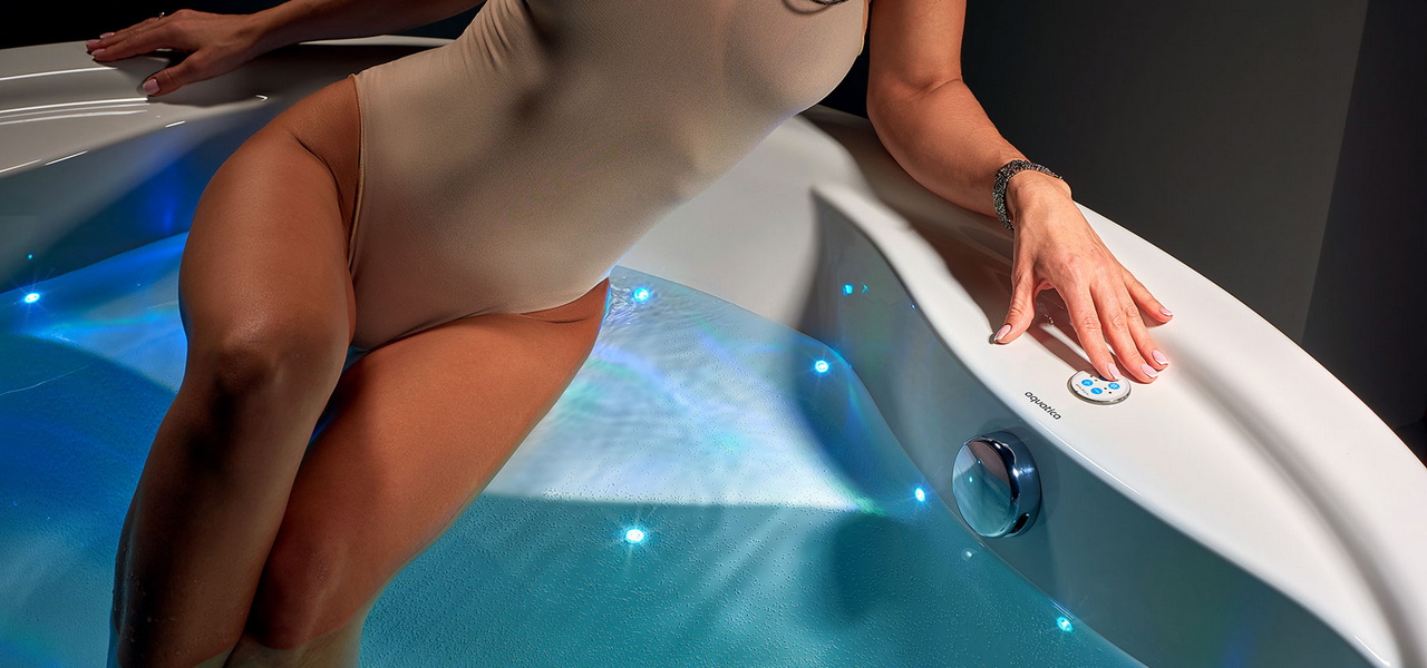 Allegra wht freestanding relax air massage bathtub (web) (9 600)